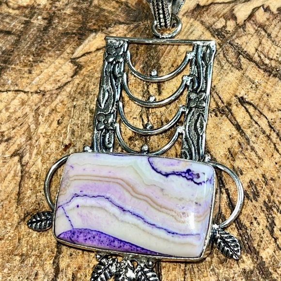 Beautiful Dyed Agate Pendant 2 7/8” - Picture 7 of 11